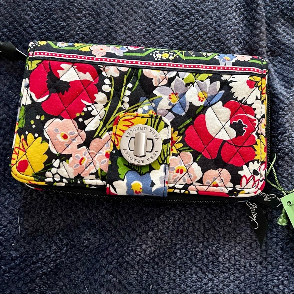 NWT Vera Bradley Tum Lock Wallet